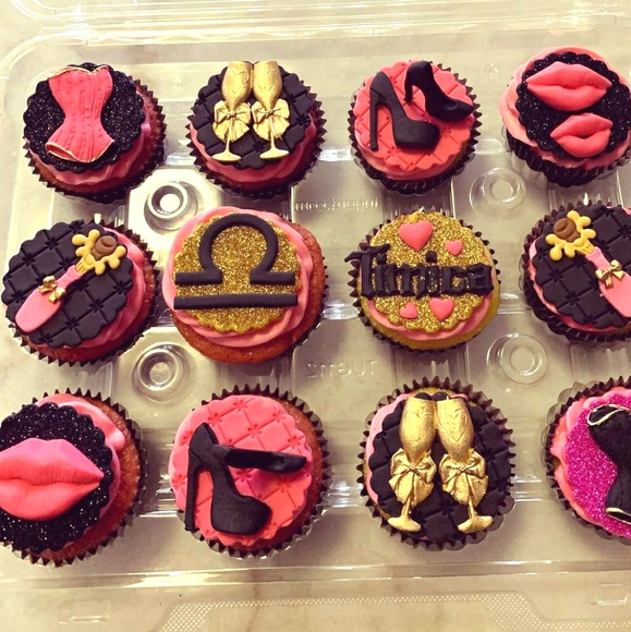 Silicone Mold Kissable Lips💋 - Picture 6 of 16